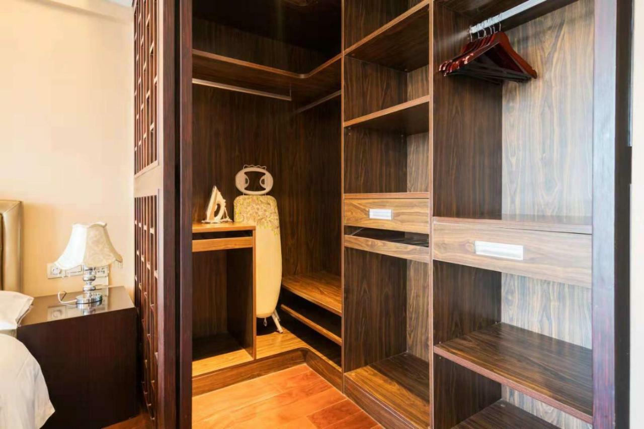 Zhongjun World City Apart Hotel