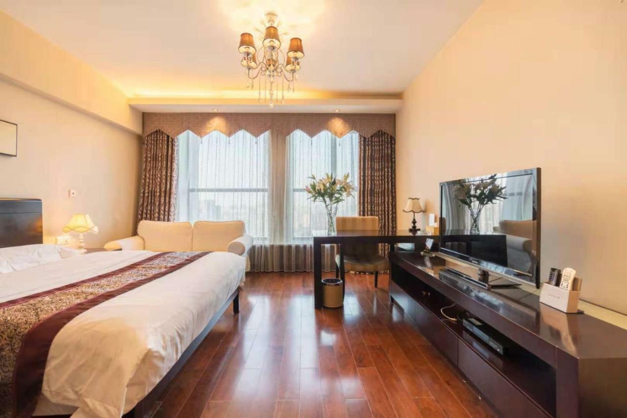 Zhongjun World City Apart 4*